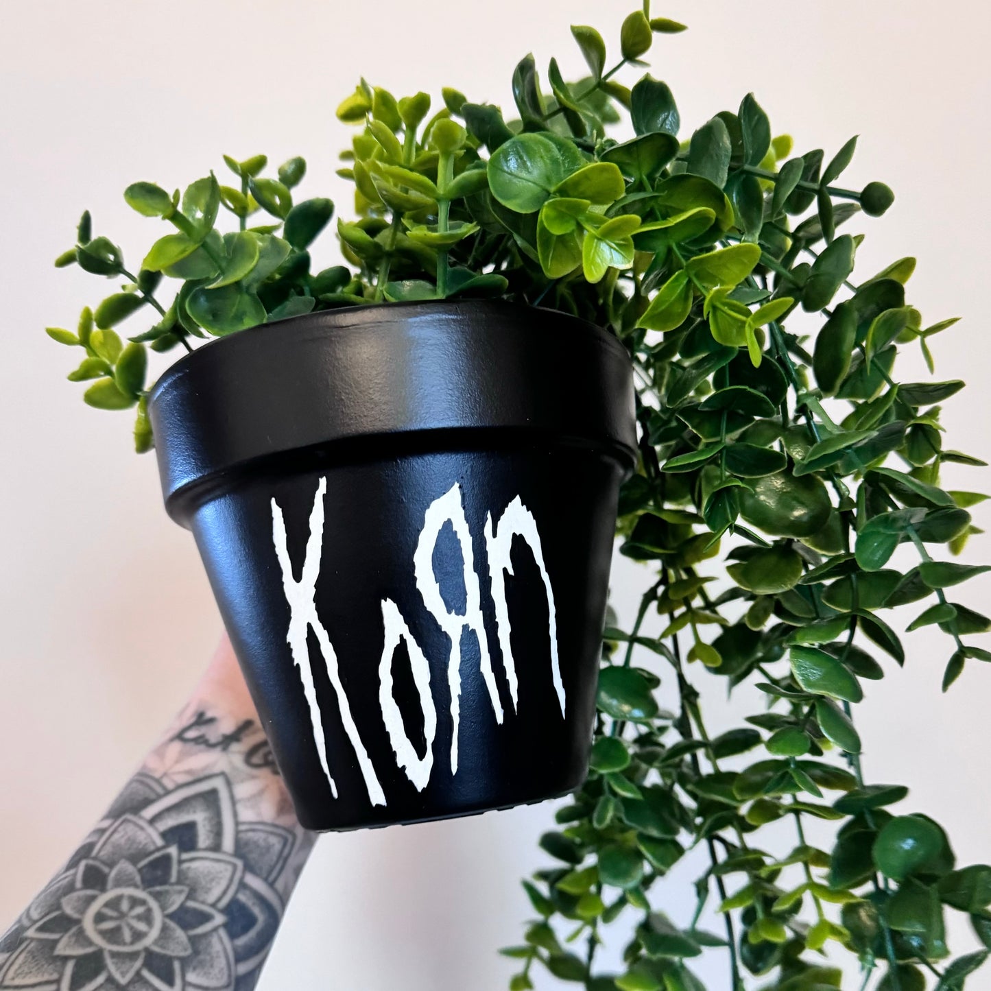 Korn Hand Painted Pot - 13cm