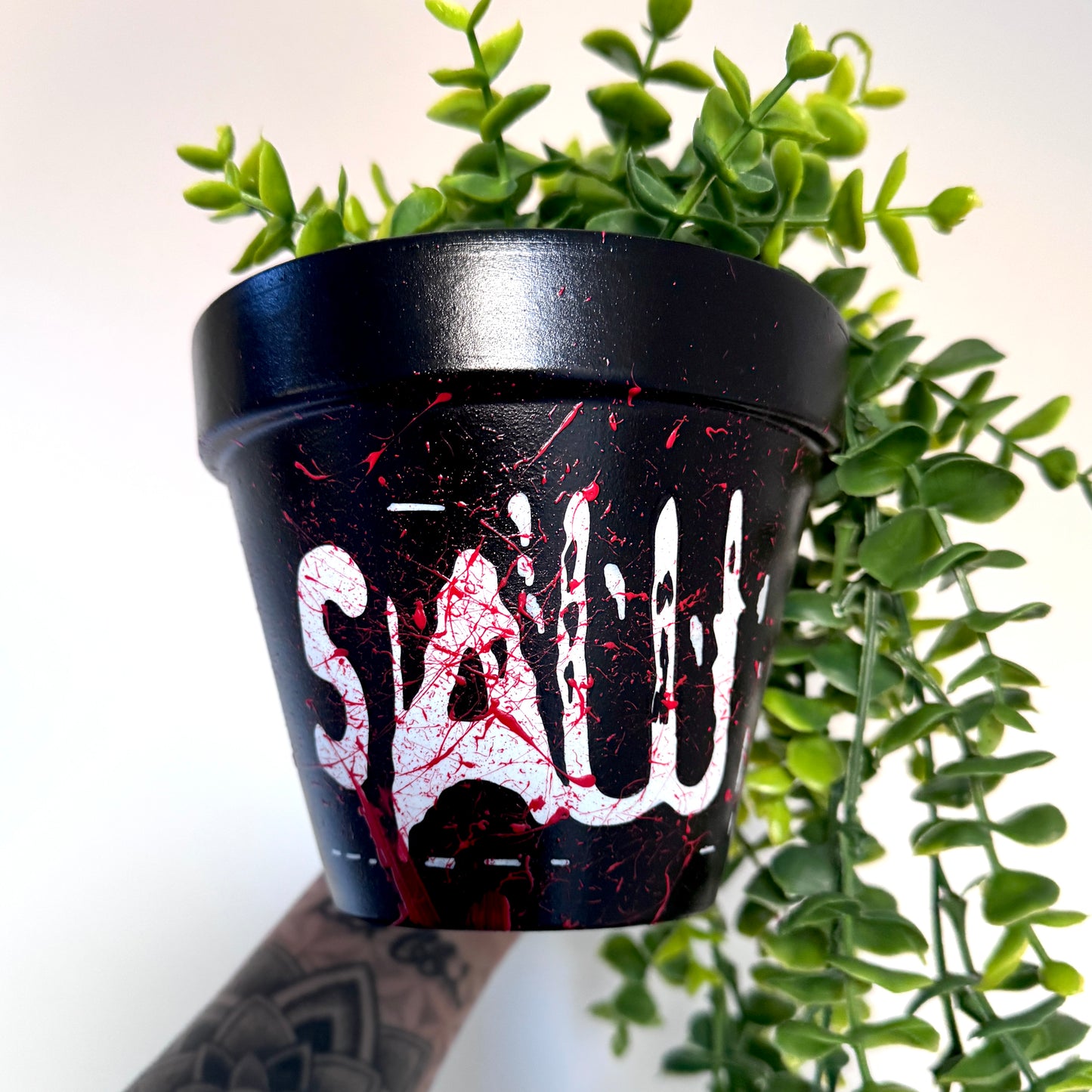 Saw - 13cm Hand Painted Pot